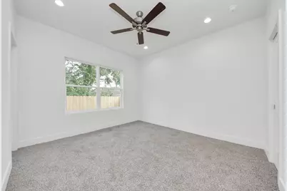 611 E 39th Street #C, Houston, TX 77022 - Photo 17