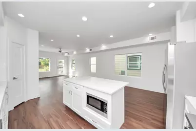 611 E 39th Street #C, Houston, TX 77022 - Photo 13