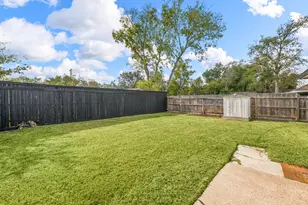 814 Barkley St, Houston, TX 77022 - Photo 19
