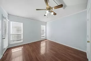 10211 Sugar Branch Dr, Houston, TX 77036 - Photo 15