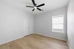 9735 Pelsey St, Houston, TX 77029 - Photo 25