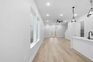 9735 Pelsey St, Houston, TX 77029 - Photo 5