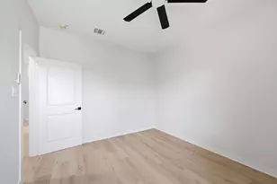 9735 Pelsey St, Houston, TX 77029 - Photo 29