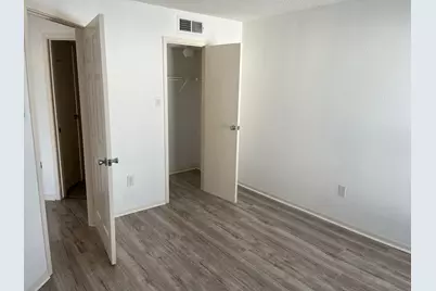 2816 S Bartell Drive #34, Houston, TX 77054 - Photo 13