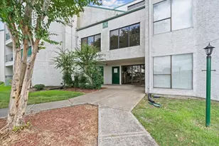 2816 S Bartell Dr, Houston, TX 77054 - Photo 3