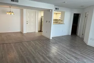 2816 S Bartell Dr, Houston, TX 77054 - Photo 5