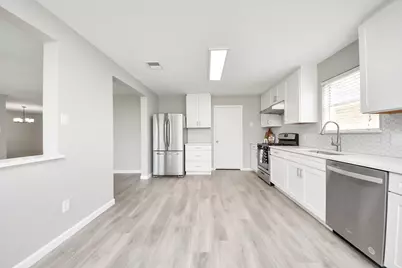 9506 Lasbury Drive, Houston, TX 77083 - Photo 21