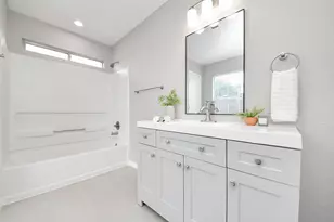 9506 Lasbury Dr, Houston, TX 77083 - Photo 35