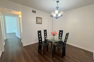 2744 Briarhurst Dr, Houston, TX 77057 - Photo 9