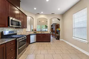 3910 Melbourne St, Houston, TX 77026 - Photo 7