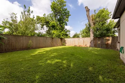 3910 Melbourne Street, Houston, TX 77026 - Photo 37