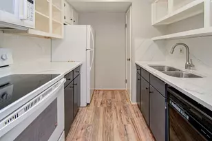 6410 Del Monte Dr, Houston, TX 77057 - Photo 9