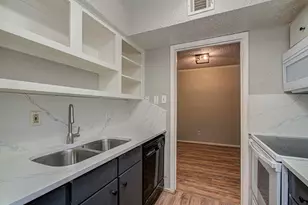 6410 Del Monte Dr, Houston, TX 77057 - Photo 13