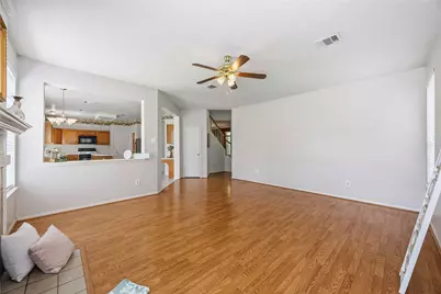 206 Scarlet Maple Drive, Sugar Land, TX 77479 - Photo 5
