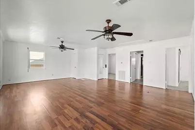 1172 Sailfish Street, Hitchcock, TX 77563 - Photo 9