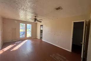 9867 Sageroyal Ln, Houston, TX 77089 - Photo 17