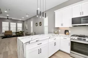 316 Thornton Rd, Houston, TX 77018 - Photo 7