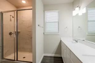 446 S Centro Cir, Shenandoah, TX 77385 - Photo 17