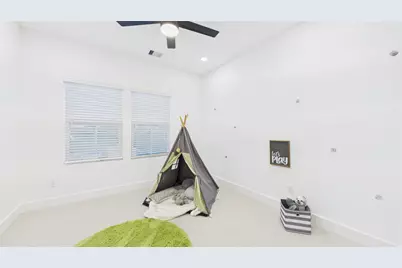 2712 Jensen Creek Lane, Houston, TX 77026 - Photo 29