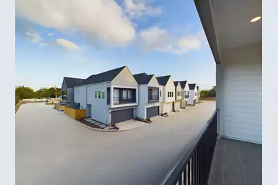 2712 Jensen Creek Lane, Houston, TX 77026 - Photo 5