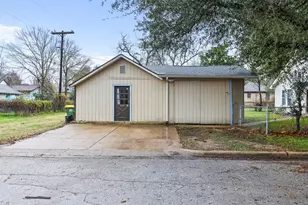 1301 Cedar St, Hearne, TX 77859 - Photo 21
