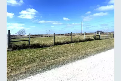 303 Pinafore Court, Palacios, TX 77465 - Photo 3