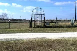 303 Pinafore Ct, Palacios, TX 77465 - Photo 1
