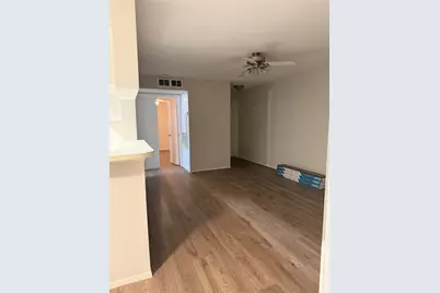 18800 Egret Bay Boulevard #905, Webster, TX 77058 - Photo 5