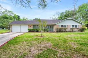 1717 Jones St, Alvin, TX 77511 - Photo 1