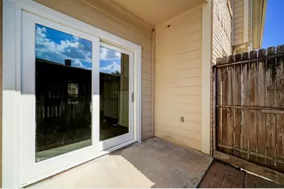 7575 Cambridge Street #2101, Houston, TX 77054 - Photo 17