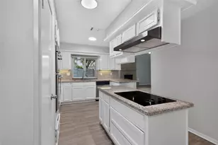 2747 Colony Dr, Sugar Land, TX 77479 - Photo 5