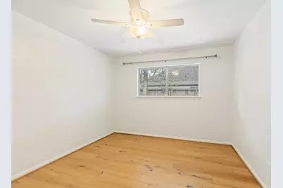 10118 Chevy Chase Drive, Houston, TX 77042 - Photo 33