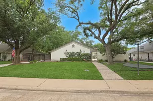10118 Chevy Chase Dr, Houston, TX 77042 - Photo 3