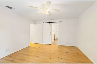 10118 Chevy Chase Drive, Houston, TX 77042 - Photo 25
