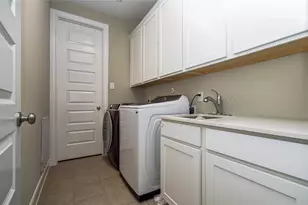 66 Zenith Ln, Sugar Land, TX 77498 - Photo 17