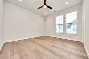 2319 Silva Park Ln, Houston, TX 77091 - Photo 17