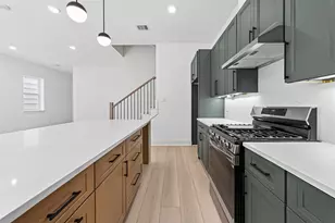 967 Highland Lgt Ln, Houston, TX 77091 - Photo 9