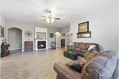 105 Jessica Drive, Dayton, TX 77535 - Photo 3