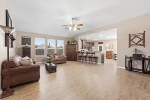 105 Jessica Dr, Dayton, TX 77535 - Photo 5