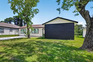 1302 Appomattox Dr, Texas City, TX 77591 - Photo 3