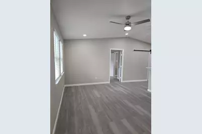 1302 Appomattox Drive, Texas City, TX 77591 - Photo 9