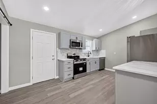 1302 Appomattox Dr, Texas City, TX 77591 - Photo 15