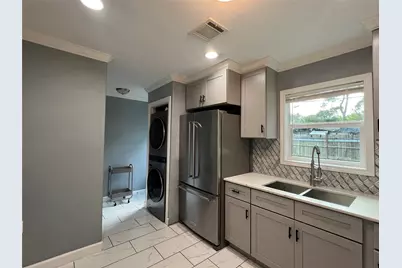 4833 Van Fleet Street, Houston, TX 77033 - Photo 5