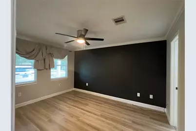 4833 Van Fleet Street, Houston, TX 77033 - Photo 7