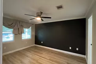 4833 Van Fleet St, Houston, TX 77033 - Photo 7