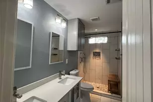 4833 Van Fleet St, Houston, TX 77033 - Photo 9