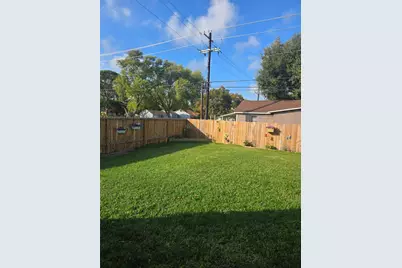 2118 2nd Avenue N, Texas City, TX 77590 - Photo 25