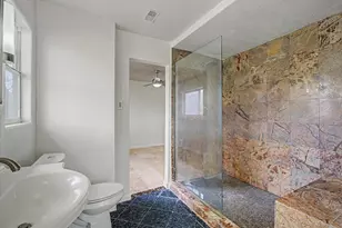 2211 Bonita Way, Baytown, TX 77520 - Photo 15