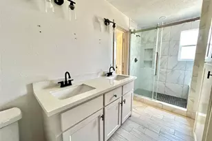 3012 Terry Ln, Baytown, TX 77521 - Photo 7