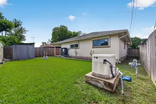 2316 29th Ave N, Texas City, TX 77590 - Photo 39